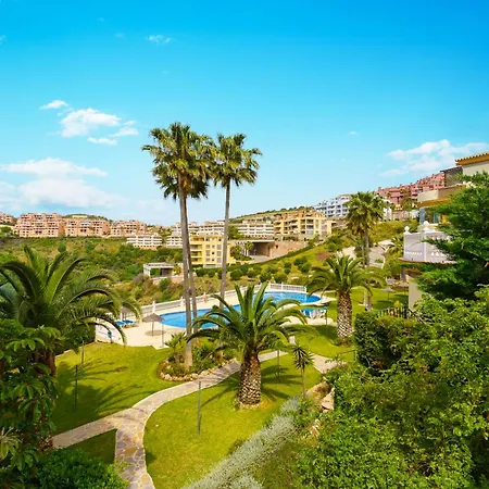 View Of The Sun With Pool - Happy Apartment *